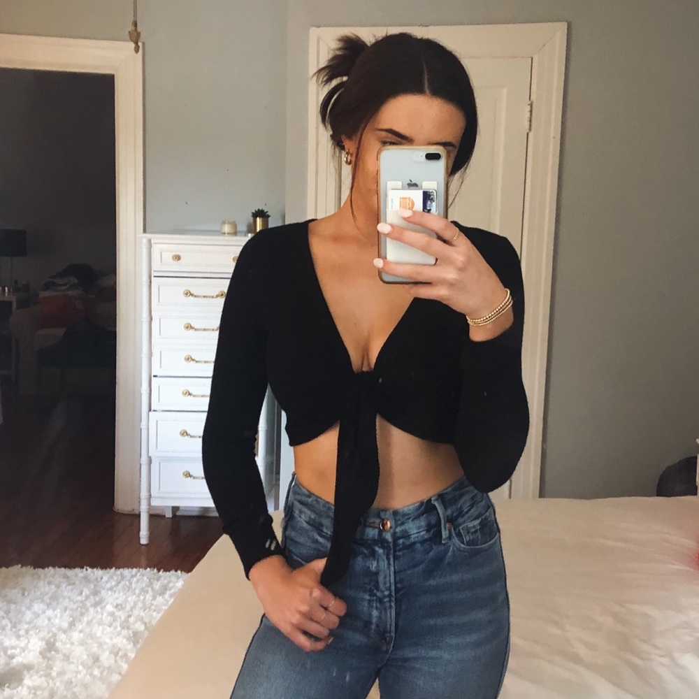 Garage tie top